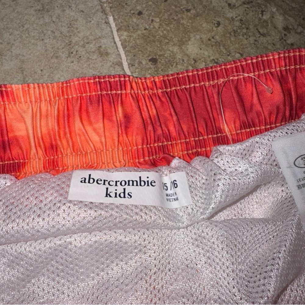 Abercrombie Kids boys Swim Shorts size 15/16 tie dye - Picture 2 of 7